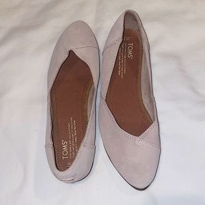 TOMS Jutti Flats - never worn!